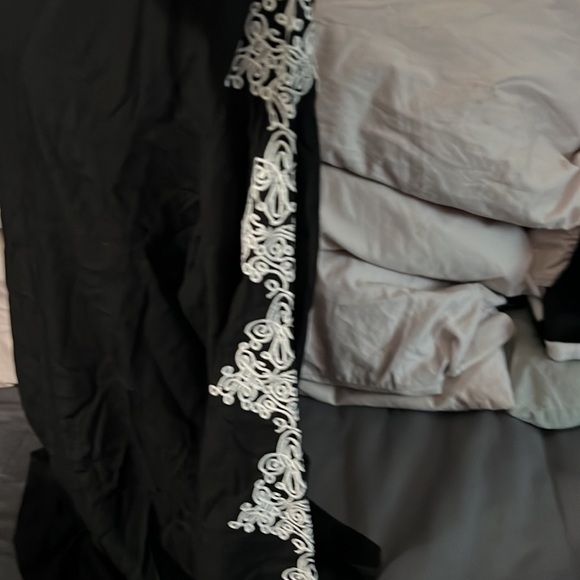 Liza Byrd - Picture 2 of 7